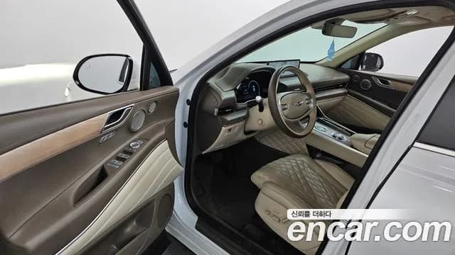 2020 Genesis GV80 3.5T Gasoline AWD Sold VIN KMTHC81CDLU014152 – trunk area 2020 Genesis GV80 3.5T Gasoline AWD Sold VIN KMTHC81CDLU014152 – trunk area
