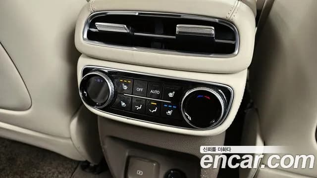 2021 Genesis GV80 3.5T Gasoline AWD Sold VIN KMTHC81CDMU064562 – trunk area 2021 Genesis GV80 3.5T Gasoline AWD Sold VIN KMTHC81CDMU064562 – trunk area