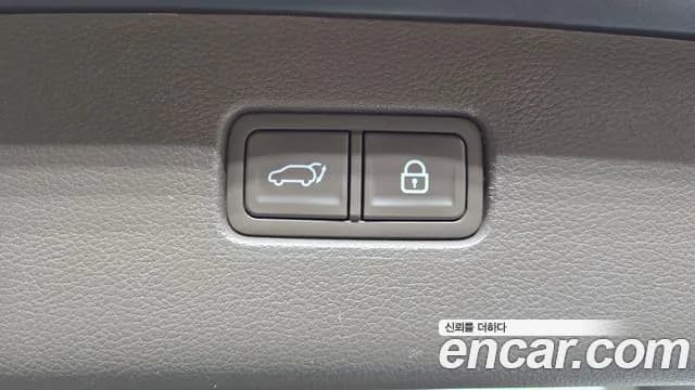 2021 Genesis GV80 3.5T Gasoline AWD Sold VIN KMTHC81CDMU070822 – exterior detail 2021 Genesis GV80 3.5T Gasoline AWD Sold VIN KMTHC81CDMU070822 – exterior detail