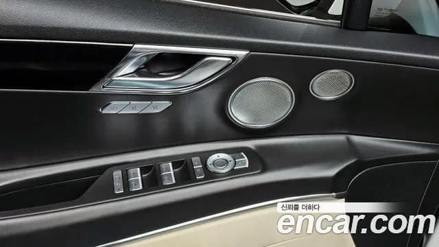 2021 Genesis GV80 3.5T Gasoline AWD Sold VIN KMTHC81CDMU072495 – exterior detail 2021 Genesis GV80 3.5T Gasoline AWD Sold VIN KMTHC81CDMU072495 – exterior detail