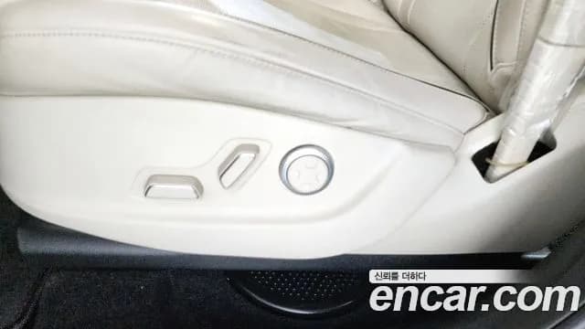 2022 Genesis GV80 3.5T Gasoline AWD Sold VIN KMTHC81CDNU081439 – exterior detail 2022 Genesis GV80 3.5T Gasoline AWD Sold VIN KMTHC81CDNU081439 – exterior detail