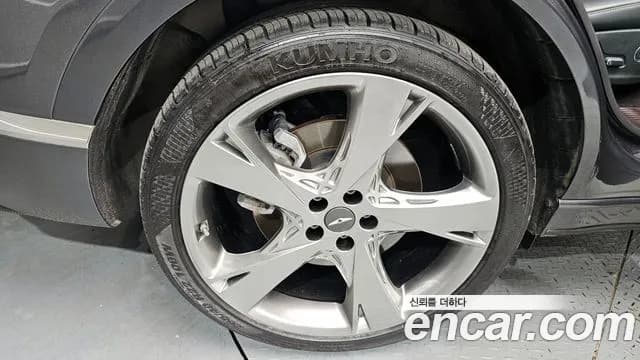 2022 Genesis GV80 3.5T Gasoline AWD Sold VIN KMTHC81CDNU083694 – undercarriage 2022 Genesis GV80 3.5T Gasoline AWD Sold VIN KMTHC81CDNU083694 – undercarriage