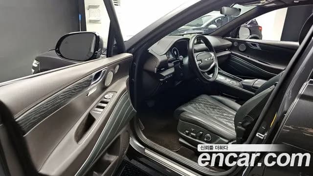 2022 Genesis GV80 3.5T Gasoline AWD Sold VIN KMTHC81CDNU083694 – trunk area 2022 Genesis GV80 3.5T Gasoline AWD Sold VIN KMTHC81CDNU083694 – trunk area