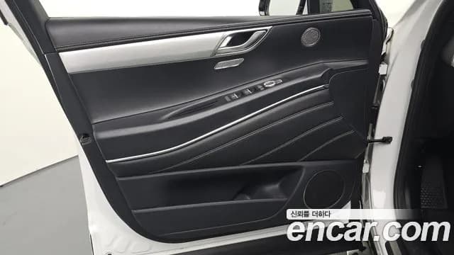 2022 Genesis GV80 3.5T Gasoline AWD Sold VIN KMTHC81CDNU087339 – trunk area 2022 Genesis GV80 3.5T Gasoline AWD Sold VIN KMTHC81CDNU087339 – trunk area