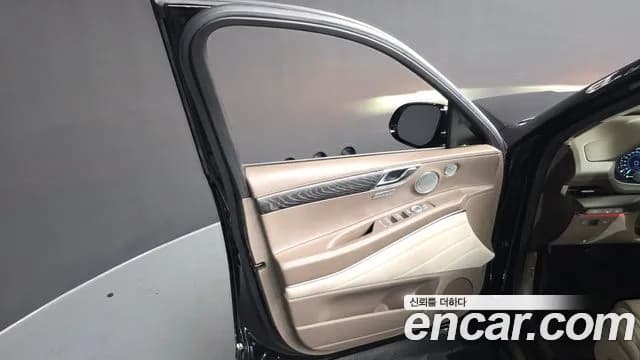 2022 Genesis GV80 3.5T Gasoline AWD Sold VIN KMTHC81CDNU103415 – trunk area 2022 Genesis GV80 3.5T Gasoline AWD Sold VIN KMTHC81CDNU103415 – trunk area