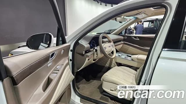 2023 Genesis GV80 3.5T Gasoline AWD Sold VIN KMTHC81CDPU135613 – trunk area 2023 Genesis GV80 3.5T Gasoline AWD Sold VIN KMTHC81CDPU135613 – trunk area