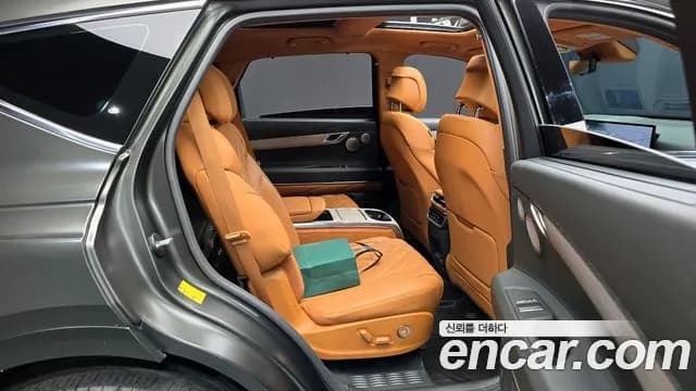 2024 Genesis GV80 3.5T Gasoline AWD Sold VIN KMTHC81CDRU185287 – exterior detail 2024 Genesis GV80 3.5T Gasoline AWD Sold VIN KMTHC81CDRU185287 – exterior detail