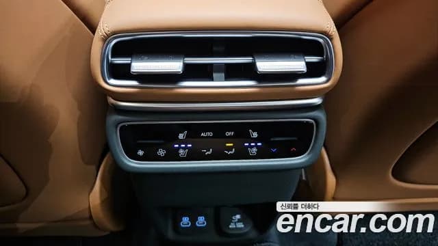 2024 Genesis GV80 3.5T Gasoline AWD Sold VIN KMTHC81CDRU199161 – exterior detail 2024 Genesis GV80 3.5T Gasoline AWD Sold VIN KMTHC81CDRU199161 – exterior detail