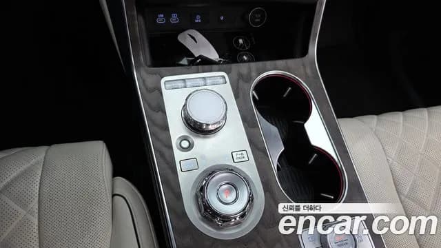 2024 Genesis GV80 3.5T Gasoline AWD Sold VIN KMTHC81CDRU215352 – trunk area 2024 Genesis GV80 3.5T Gasoline AWD Sold VIN KMTHC81CDRU215352 – trunk area