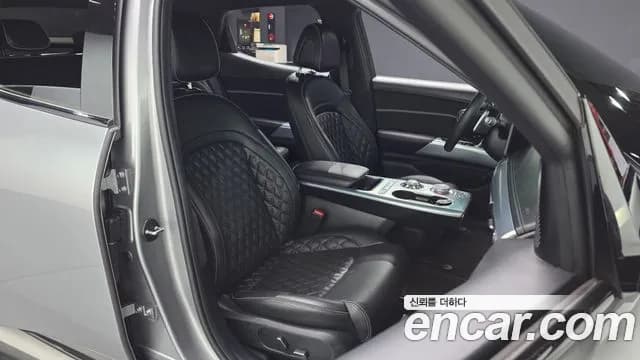 2022 Genesis GV60 Standard AWD Sold VIN KMTKC81CPNU006276 – interior seats 2022 Genesis GV60 Standard AWD Sold VIN KMTKC81CPNU006276 – interior seats