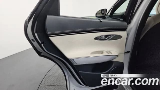 2022 Genesis Electrified GV70 e-AWD Sold VIN KMTMA811PNU000379 – photo 33 2022 Genesis Electrified GV70 e-AWD Sold VIN KMTMA811PNU000379 – photo 33