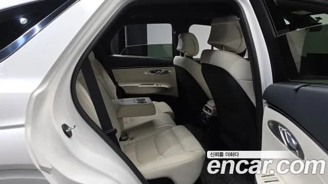 2022 Genesis Electrified GV70 e-AWD Sold VIN KMTMA811PNU000452 – undercarriage 2022 Genesis Electrified GV70 e-AWD Sold VIN KMTMA811PNU000452 – undercarriage