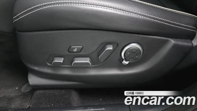 2022 Genesis Electrified GV70 e-AWD Sold VIN KMTMA811PNU000829 – trunk area 2022 Genesis Electrified GV70 e-AWD Sold VIN KMTMA811PNU000829 – trunk area