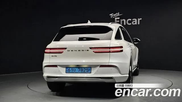 2022 Genesis Electrified GV70 e-AWD Sold VIN KMTMA811PNU000848 – front exterior 2022 Genesis Electrified GV70 e-AWD Sold VIN KMTMA811PNU000848 – front exterior