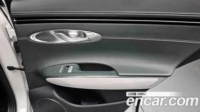 2022 Genesis Electrified GV70 e-AWD Sold VIN KMTMA811PNU000848 – rear exterior 2022 Genesis Electrified GV70 e-AWD Sold VIN KMTMA811PNU000848 – rear exterior