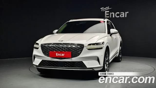 2022 Genesis Electrified GV70 e-AWD Sold VIN KMTMA811PNU000848 – exterior detail 2022 Genesis Electrified GV70 e-AWD Sold VIN KMTMA811PNU000848 – exterior detail