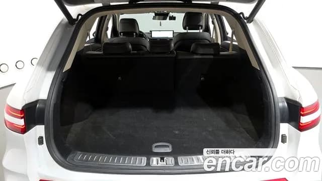 2022 Genesis Electrified GV70 e-AWD Sold VIN KMTMA811PNU001678 – exterior detail 2022 Genesis Electrified GV70 e-AWD Sold VIN KMTMA811PNU001678 – exterior detail