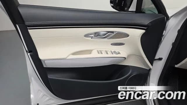 2022 Genesis Electrified GV70 e-AWD Sold VIN KMTMA811PNU002687 – photo 31 2022 Genesis Electrified GV70 e-AWD Sold VIN KMTMA811PNU002687 – photo 31