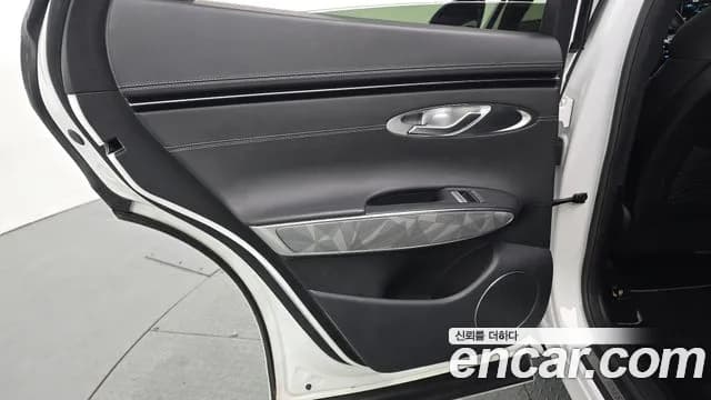 2021 Genesis GV70 2.5T Gasoline 2WD Sold VIN KMTMA81BBMU009173 – photo 29 2021 Genesis GV70 2.5T Gasoline 2WD Sold VIN KMTMA81BBMU009173 – photo 29