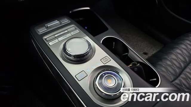 2021 Genesis GV70 2.5T Gasoline 2WD Sold VIN KMTMA81BBMU010246 – trunk area 2021 Genesis GV70 2.5T Gasoline 2WD Sold VIN KMTMA81BBMU010246 – trunk area