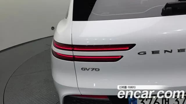 2021 Genesis GV70 2.5T Gasoline 2WD Sold VIN KMTMA81BBMU031793 – photo 11 2021 Genesis GV70 2.5T Gasoline 2WD Sold VIN KMTMA81BBMU031793 – photo 11