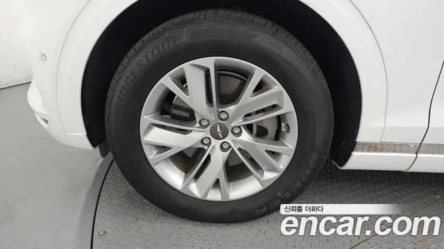 2022 Genesis GV70 2.5T Gasoline 2WD Sold VIN KMTMA81BBNU052396 – front exterior 2022 Genesis GV70 2.5T Gasoline 2WD Sold VIN KMTMA81BBNU052396 – front exterior
