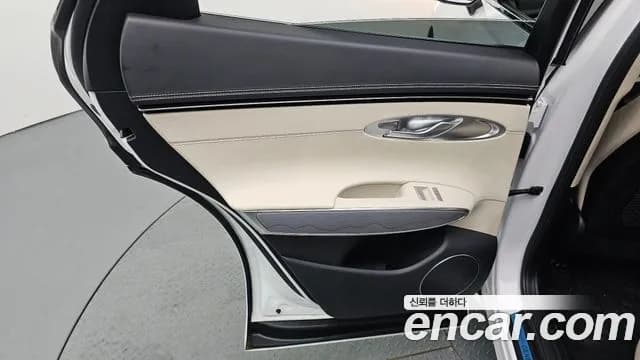 2022 Genesis GV70 2.5T Gasoline 2WD Sold VIN KMTMA81BBNU052396 – photo 20 2022 Genesis GV70 2.5T Gasoline 2WD Sold VIN KMTMA81BBNU052396 – photo 20