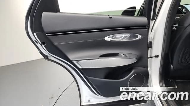 2022 Genesis GV70 2.5T Gasoline 2WD Sold VIN KMTMA81BBNU058436 – photo 22 2022 Genesis GV70 2.5T Gasoline 2WD Sold VIN KMTMA81BBNU058436 – photo 22