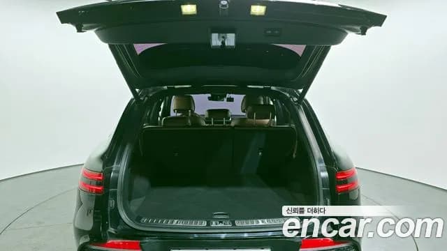 2022 Genesis GV70 2.5T Gasoline 2WD Sold VIN KMTMA81BBNU063257 – interior seats 2022 Genesis GV70 2.5T Gasoline 2WD Sold VIN KMTMA81BBNU063257 – interior seats