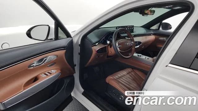 2022 Genesis GV70 2.5T Gasoline 2WD Sold VIN KMTMA81BBNU064507 – exterior detail 2022 Genesis GV70 2.5T Gasoline 2WD Sold VIN KMTMA81BBNU064507 – exterior detail
