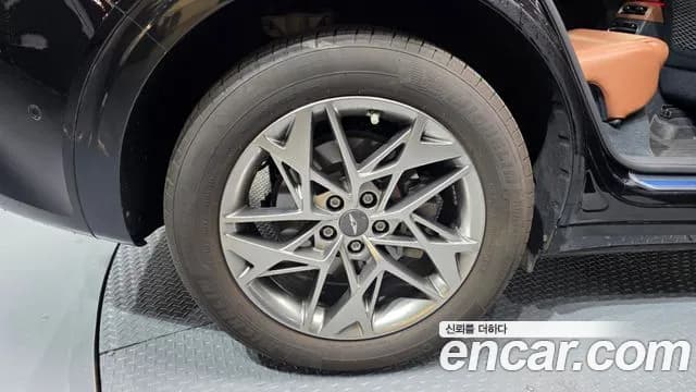 2022 Genesis GV70 2.5T Gasoline 2WD Sold VIN KMTMA81BBNU065380 – undercarriage 2022 Genesis GV70 2.5T Gasoline 2WD Sold VIN KMTMA81BBNU065380 – undercarriage