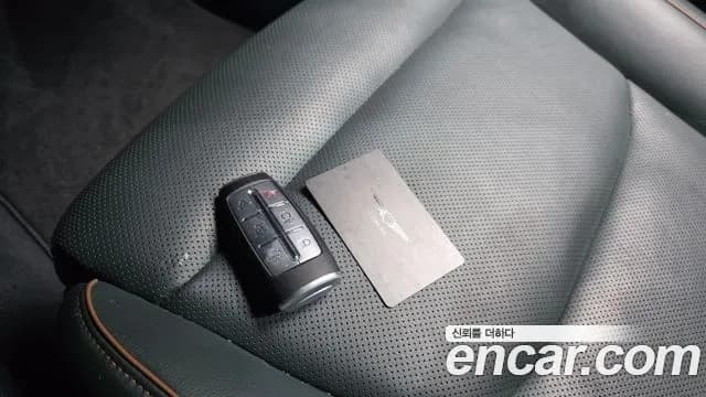 2022 Genesis GV70 2.5T Gasoline 2WD Sold VIN KMTMA81BBNU065389 – exterior detail 2022 Genesis GV70 2.5T Gasoline 2WD Sold VIN KMTMA81BBNU065389 – exterior detail