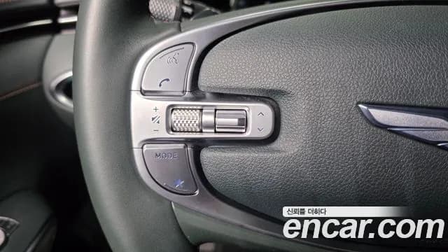 2022 Genesis GV70 2.5T Gasoline 2WD Sold VIN KMTMA81BBNU065389 – photo 39 2022 Genesis GV70 2.5T Gasoline 2WD Sold VIN KMTMA81BBNU065389 – photo 39