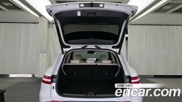 2022 Genesis GV70 2.5T Gasoline 2WD Sold VIN KMTMA81BBNU070506 – front exterior 2022 Genesis GV70 2.5T Gasoline 2WD Sold VIN KMTMA81BBNU070506 – front exterior