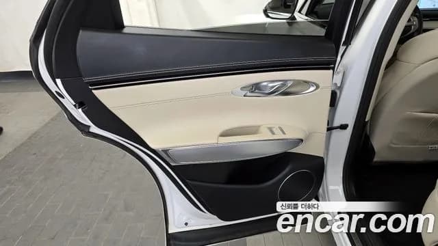 2022 Genesis GV70 2.5T Gasoline 2WD Sold VIN KMTMA81BBNU070506 – dashboard 2022 Genesis GV70 2.5T Gasoline 2WD Sold VIN KMTMA81BBNU070506 – dashboard
