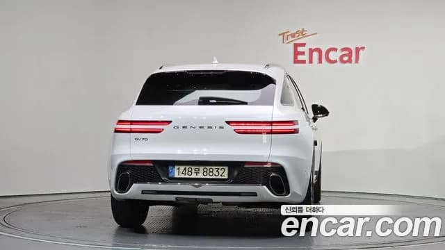 2022 Genesis GV70 2.5T Gasoline 2WD Sold VIN KMTMA81BBNU070506 – exterior detail 2022 Genesis GV70 2.5T Gasoline 2WD Sold VIN KMTMA81BBNU070506 – exterior detail