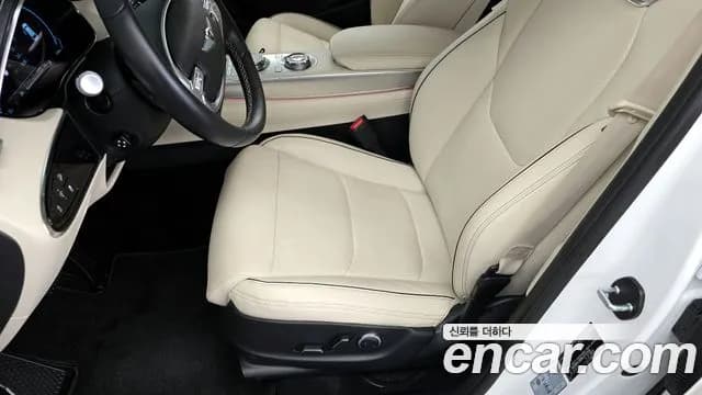 2022 Genesis GV70 2.5T Gasoline 2WD Sold VIN KMTMA81BBNU070506 – trunk area 2022 Genesis GV70 2.5T Gasoline 2WD Sold VIN KMTMA81BBNU070506 – trunk area