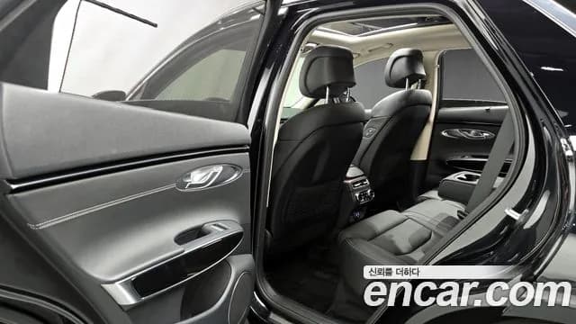 2023 Genesis GV70 2.5T Gasoline 2WD Sold VIN KMTMA81BBPU089736 – photo 16 2023 Genesis GV70 2.5T Gasoline 2WD Sold VIN KMTMA81BBPU089736 – photo 16