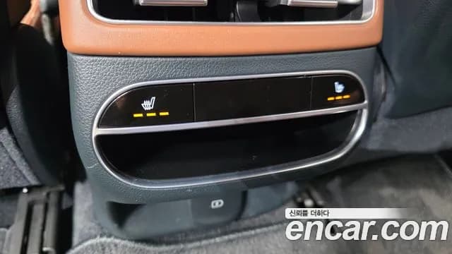 2024 Genesis GV70 2.5T Gasoline 2WD Sold VIN KMTMA81BBRU154035 – exterior detail 2024 Genesis GV70 2.5T Gasoline 2WD Sold VIN KMTMA81BBRU154035 – exterior detail