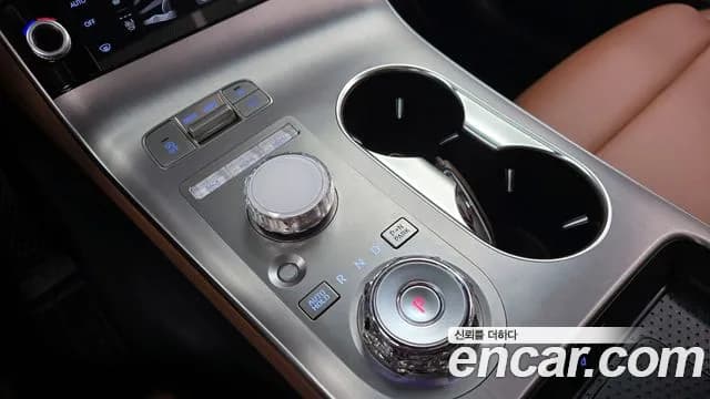2025 Genesis GV70 2.5T Gasoline 2WD Sold VIN KMTMA81BBSU201297 – interior seats 2025 Genesis GV70 2.5T Gasoline 2WD Sold VIN KMTMA81BBSU201297 – interior seats