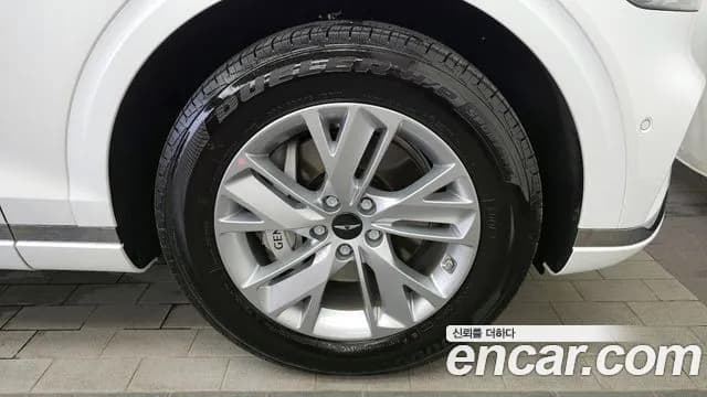 2025 Genesis GV70 2.5T Gasoline 2WD Sold VIN KMTMA81BBSU202628 – photo 28 2025 Genesis GV70 2.5T Gasoline 2WD Sold VIN KMTMA81BBSU202628 – photo 28