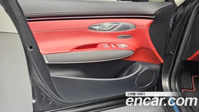 2025 Genesis GV70 2.5T Gasoline 2WD Sold VIN KMTMA81BBSU220646 – side profile 2025 Genesis GV70 2.5T Gasoline 2WD Sold VIN KMTMA81BBSU220646 – side profile