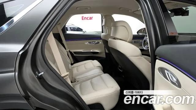 2025 Genesis GV70 2.5T Gasoline 2WD Sold VIN KMTMA81BBSU234474 – trunk area 2025 Genesis GV70 2.5T Gasoline 2WD Sold VIN KMTMA81BBSU234474 – trunk area