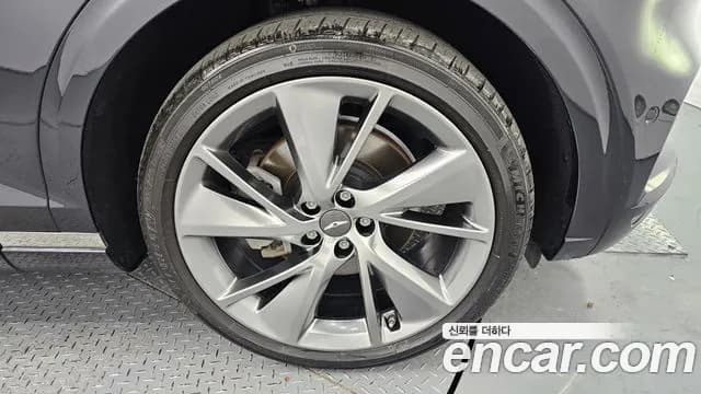 2021 Genesis GV70 2.5T Gasoline AWD Sold VIN KMTMA81BDMU001717 – front exterior 2021 Genesis GV70 2.5T Gasoline AWD Sold VIN KMTMA81BDMU001717 – front exterior