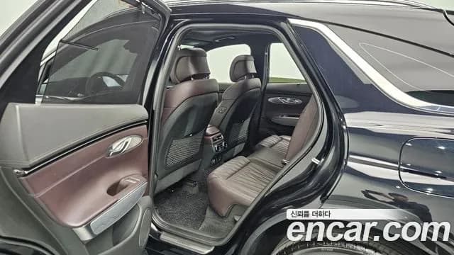 2021 Genesis GV70 2.5T Gasoline AWD Sold VIN KMTMA81BDMU001717 – photo 17 2021 Genesis GV70 2.5T Gasoline AWD Sold VIN KMTMA81BDMU001717 – photo 17