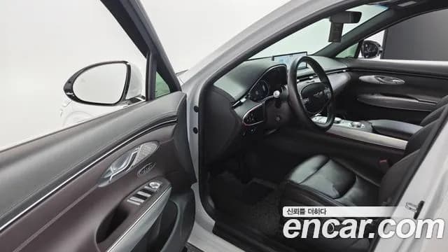 2021 Genesis GV70 2.5T Gasoline AWD Sold VIN KMTMA81BDMU008153 – engine bay 2021 Genesis GV70 2.5T Gasoline AWD Sold VIN KMTMA81BDMU008153 – engine bay