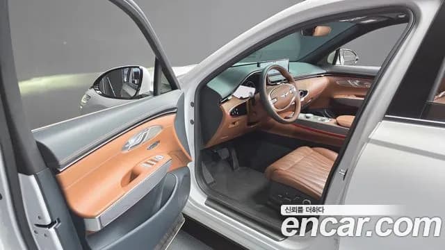 2021 Genesis GV70 2.5T Gasoline AWD Sold VIN KMTMA81BDMU010469 – photo 11 2021 Genesis GV70 2.5T Gasoline AWD Sold VIN KMTMA81BDMU010469 – photo 11