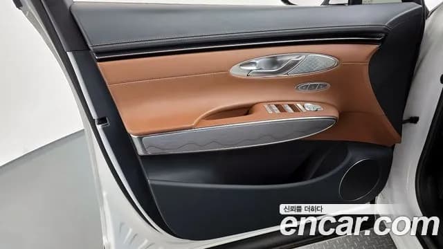 2021 Genesis GV70 2.5T Gasoline AWD Sold VIN KMTMA81BDMU015891 – engine bay 2021 Genesis GV70 2.5T Gasoline AWD Sold VIN KMTMA81BDMU015891 – engine bay