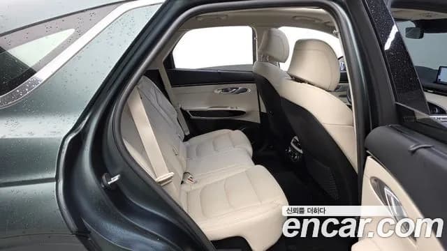2021 Genesis GV70 2.5T Gasoline AWD Sold VIN KMTMA81BDMU015943 – exterior detail 2021 Genesis GV70 2.5T Gasoline AWD Sold VIN KMTMA81BDMU015943 – exterior detail