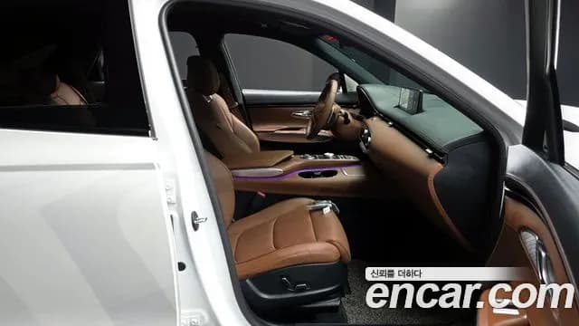 2021 Genesis GV70 2.5T Gasoline AWD Sold VIN KMTMA81BDMU024204 – exterior detail 2021 Genesis GV70 2.5T Gasoline AWD Sold VIN KMTMA81BDMU024204 – exterior detail
